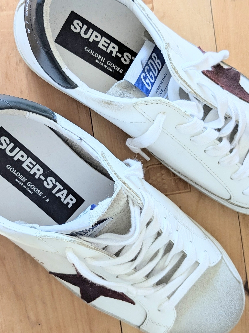 Golden Goose Superstar Sneakers with Burgundy Star - GGDB sz 9 (unisex) - Picture 14 of 15